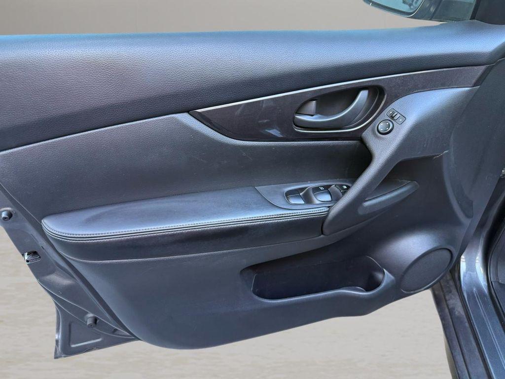used 2019 Nissan Rogue car, priced at $19,900
