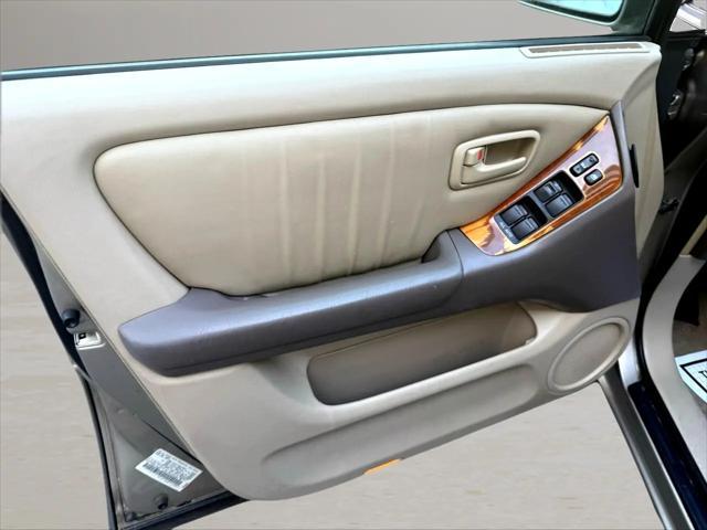 used 2000 Lexus RX 300 car, priced at $5,900