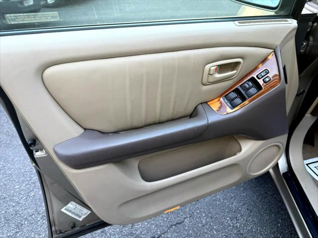 used 2000 Lexus RX 300 car, priced at $5,900