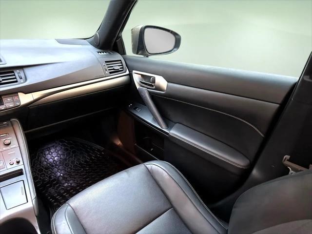 used 2017 Lexus CT 200h car, priced at $17,900