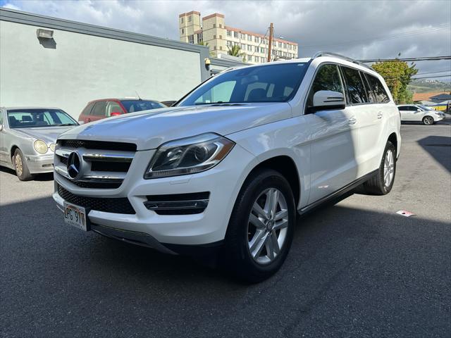 used 2014 Mercedes-Benz GL-Class car, priced at $17,900