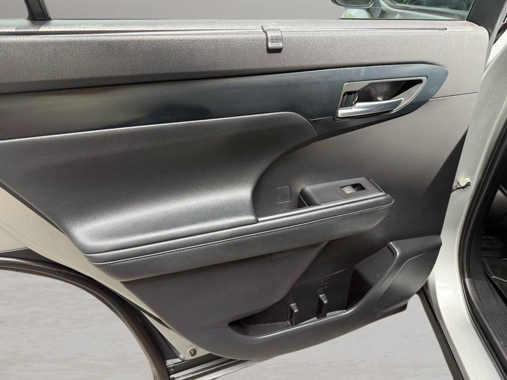 used 2021 Toyota Highlander car, priced at $36,900