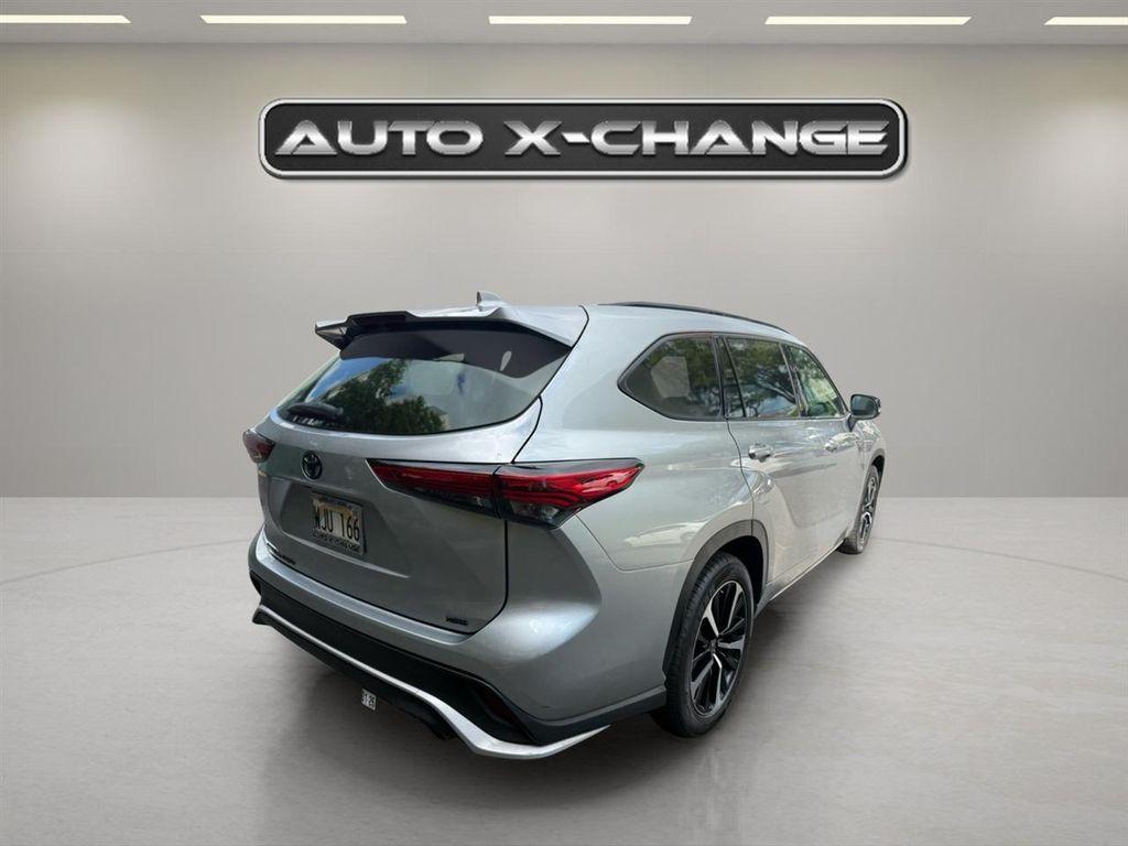 used 2021 Toyota Highlander car, priced at $36,900