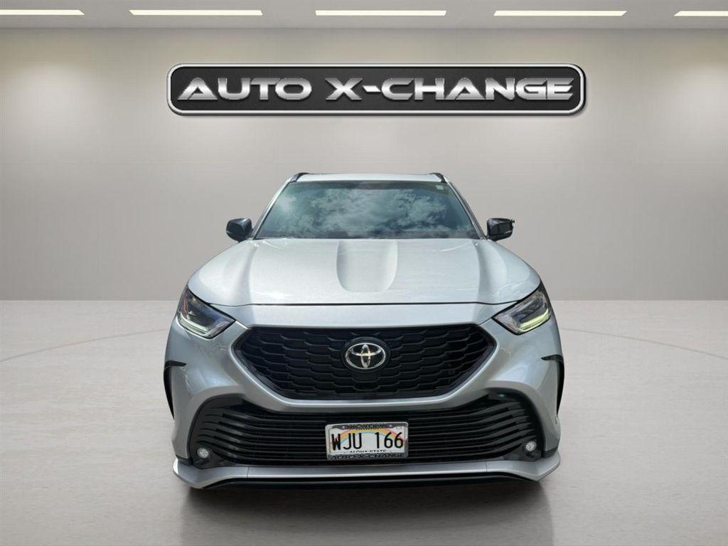 used 2021 Toyota Highlander car, priced at $36,900