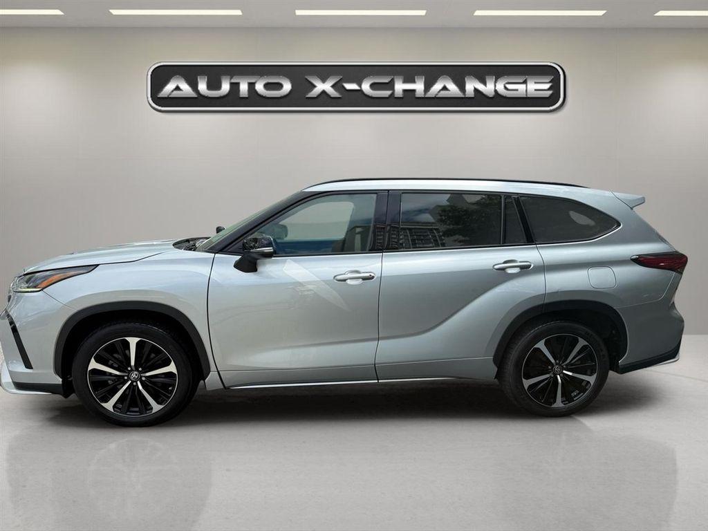 used 2021 Toyota Highlander car, priced at $36,900