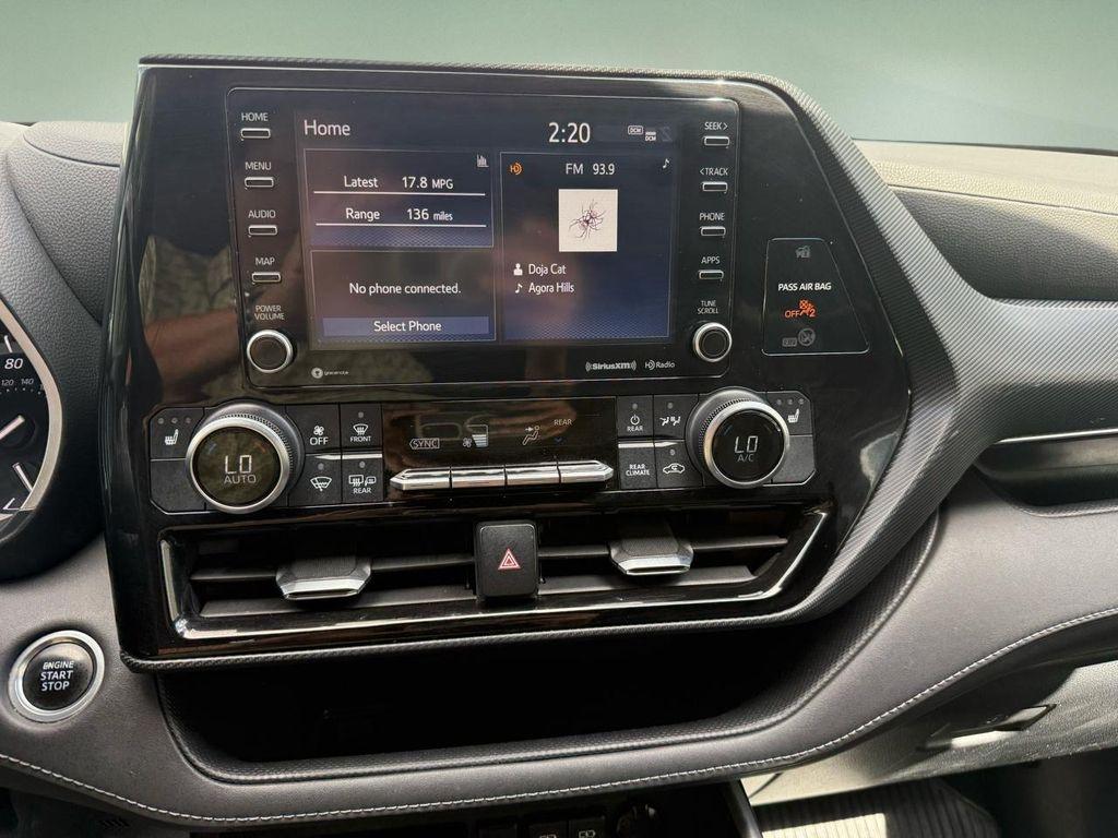 used 2021 Toyota Highlander car, priced at $36,900