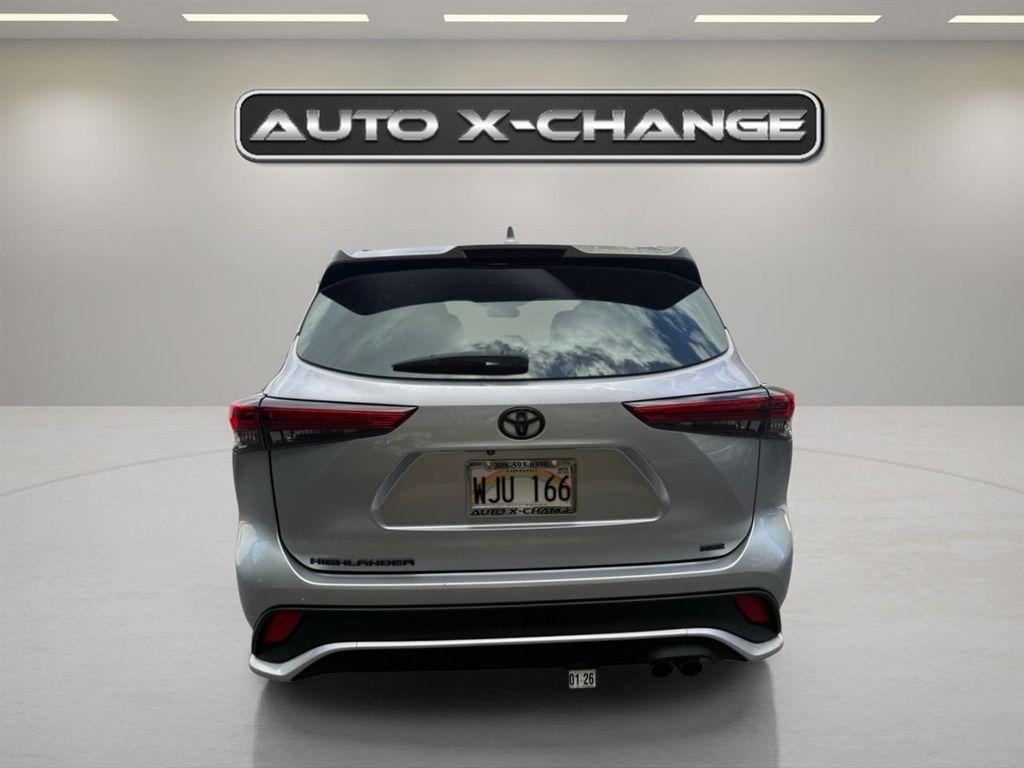 used 2021 Toyota Highlander car, priced at $36,900