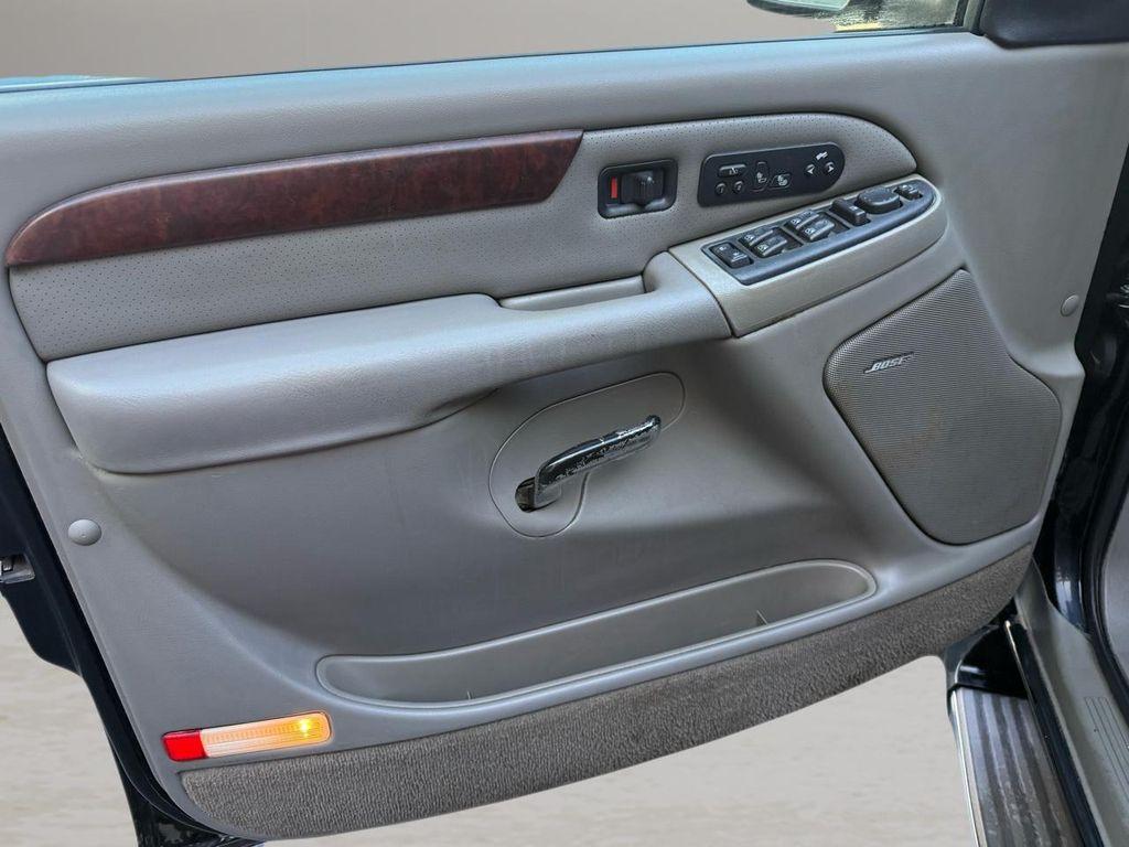 used 2005 Cadillac Escalade car, priced at $8,900