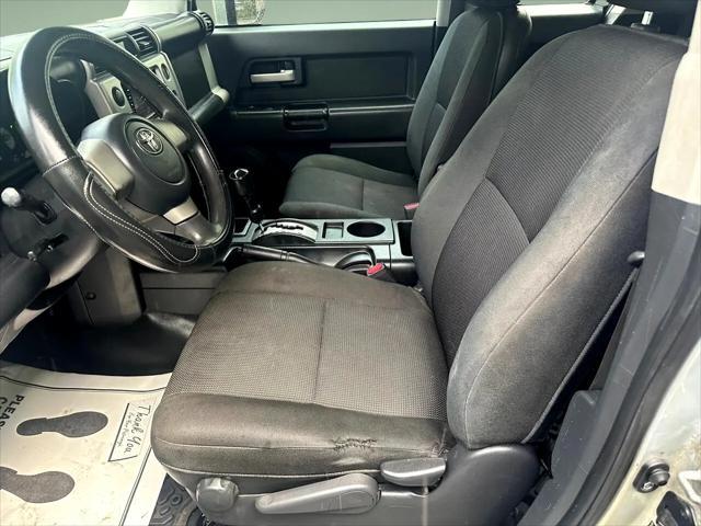 used 2007 Toyota FJ Cruiser car, priced at $13,900