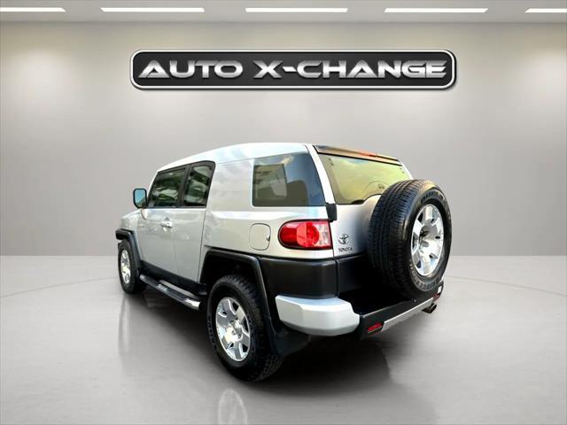 used 2007 Toyota FJ Cruiser car, priced at $13,900