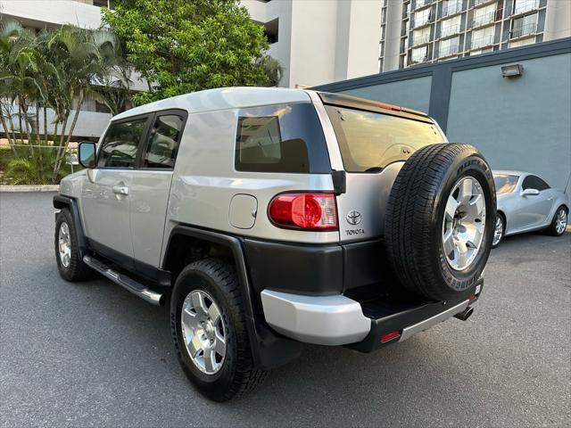 used 2007 Toyota FJ Cruiser car, priced at $15,900