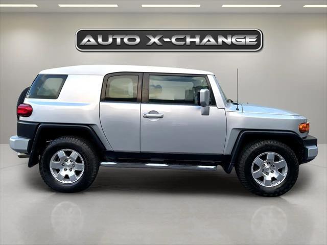 used 2007 Toyota FJ Cruiser car, priced at $13,900
