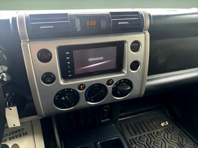 used 2007 Toyota FJ Cruiser car, priced at $13,900