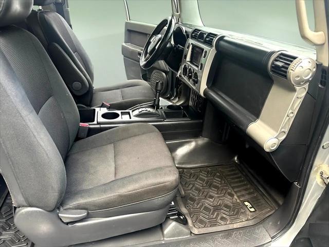 used 2007 Toyota FJ Cruiser car, priced at $13,900
