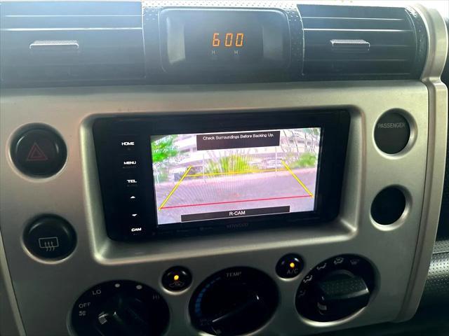 used 2007 Toyota FJ Cruiser car, priced at $13,900