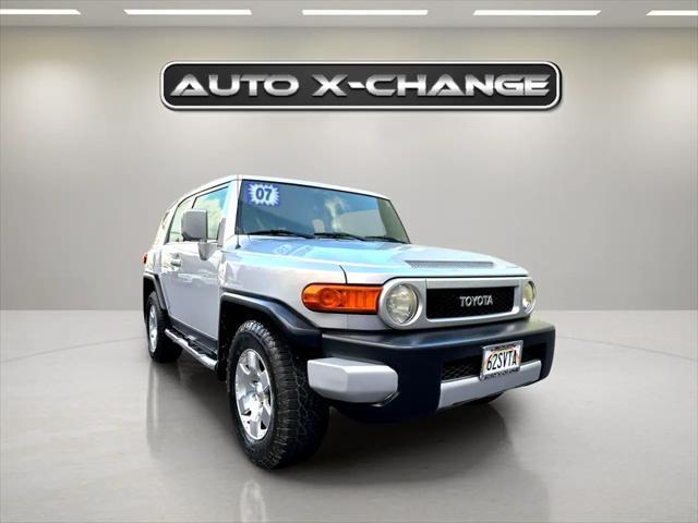 used 2007 Toyota FJ Cruiser car, priced at $13,900