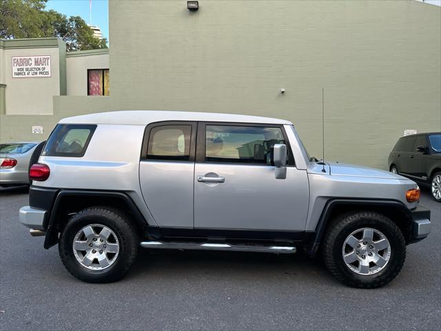 used 2007 Toyota FJ Cruiser car, priced at $15,900