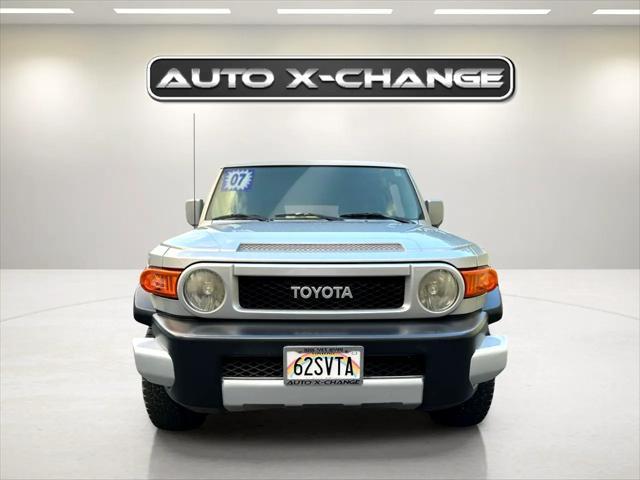 used 2007 Toyota FJ Cruiser car, priced at $13,900