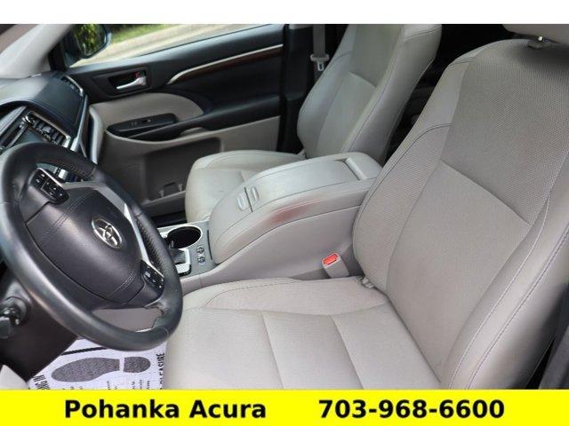 used 2016 Toyota Highlander car, priced at $23,815