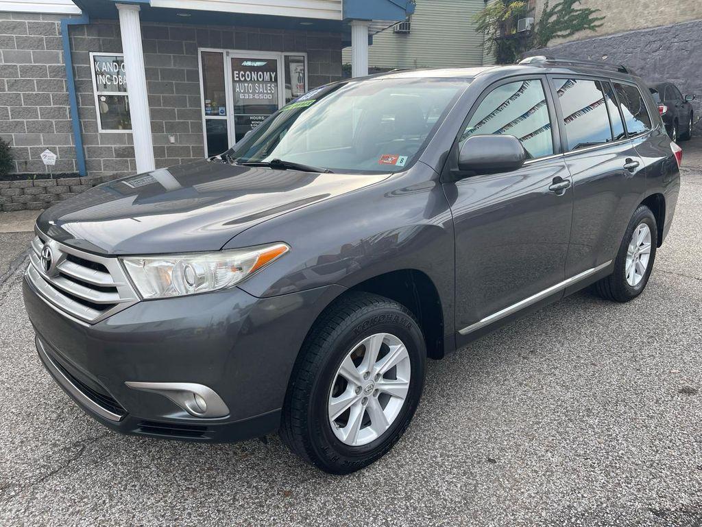 used 2013 Toyota Highlander car, priced at $7,999