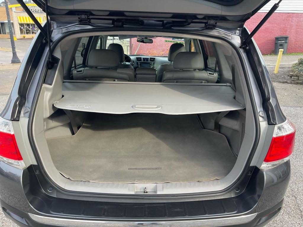 used 2013 Toyota Highlander car, priced at $7,999