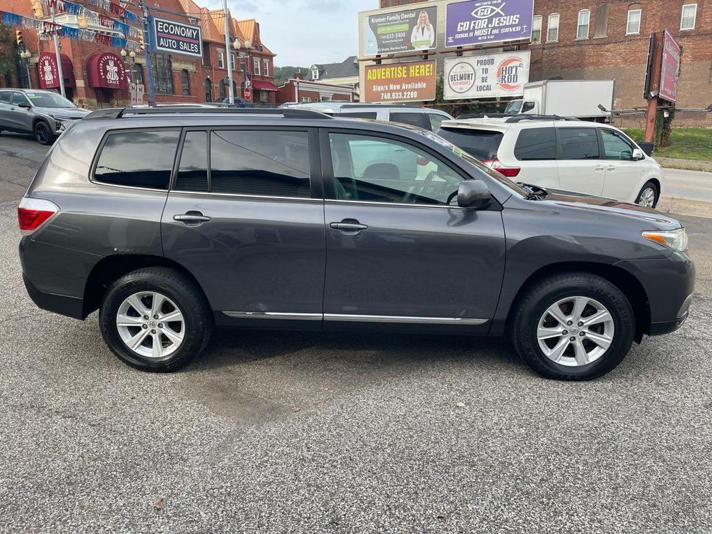 used 2013 Toyota Highlander car, priced at $7,999