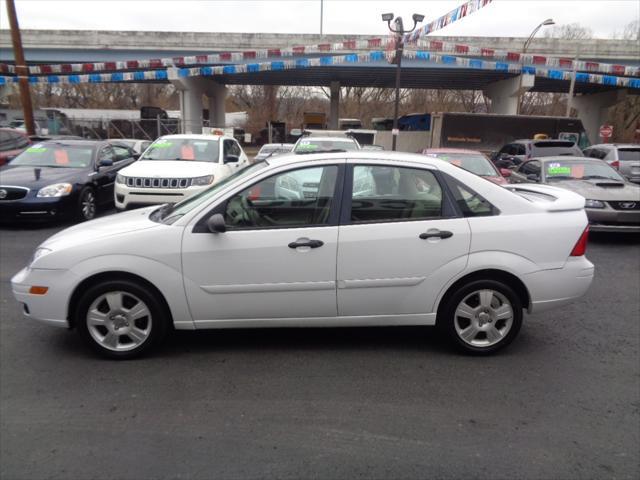 used 2006 Ford Focus car, priced at $4,000