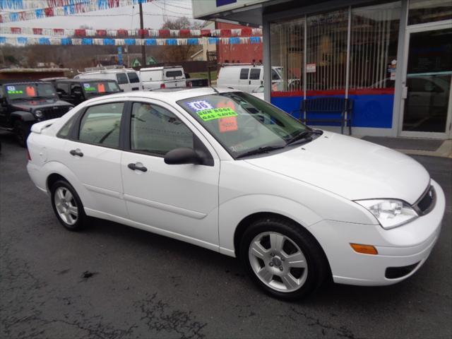 used 2006 Ford Focus car, priced at $4,000