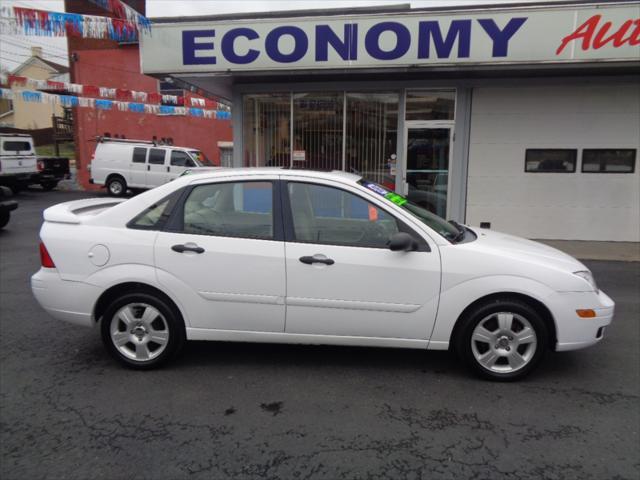 used 2006 Ford Focus car, priced at $4,000