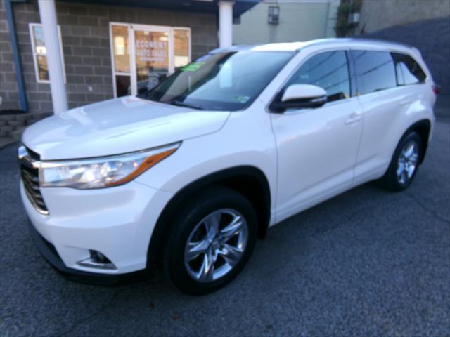 used 2014 Toyota Highlander car, priced at $12,995