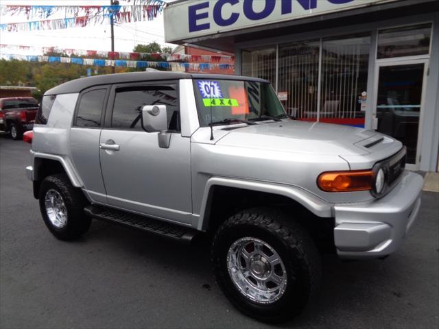 used 2007 Toyota FJ Cruiser car, priced at $15,000