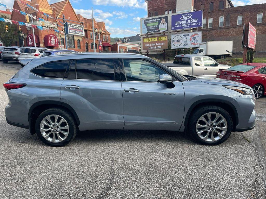 used 2021 Toyota Highlander Hybrid car, priced at $29,999