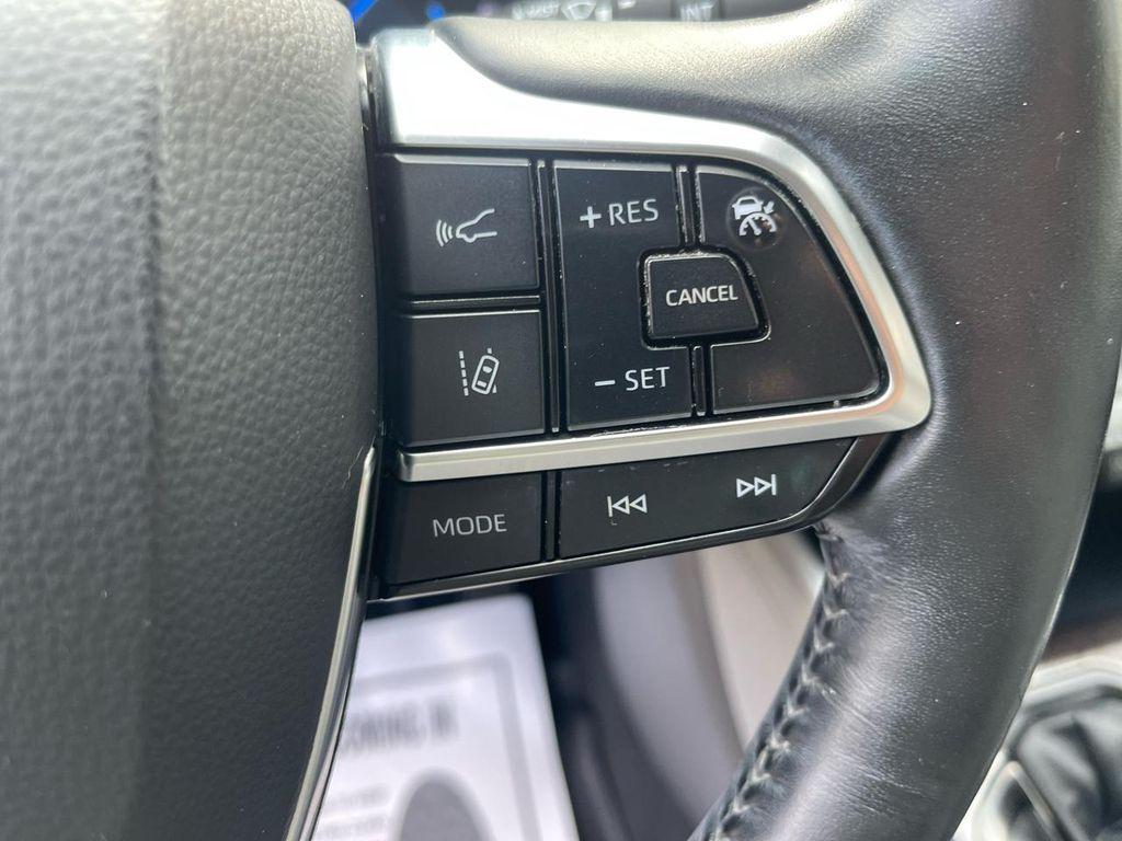 used 2021 Toyota Highlander Hybrid car, priced at $29,999