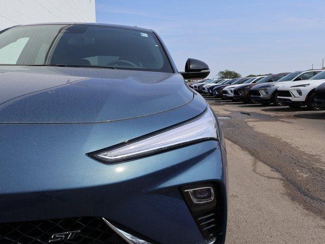 new 2025 Buick Envista car, priced at $27,963