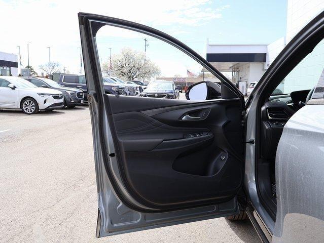 new 2025 Buick Envista car, priced at $27,941