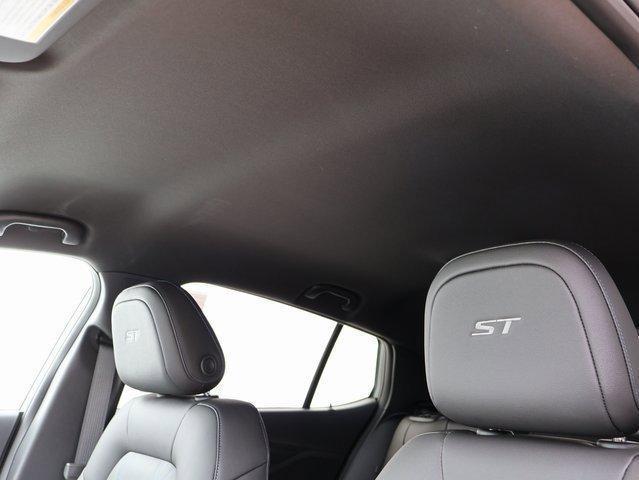 new 2025 Buick Envista car, priced at $27,941