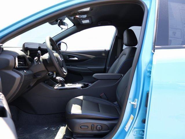 new 2025 Buick Envista car, priced at $27,963