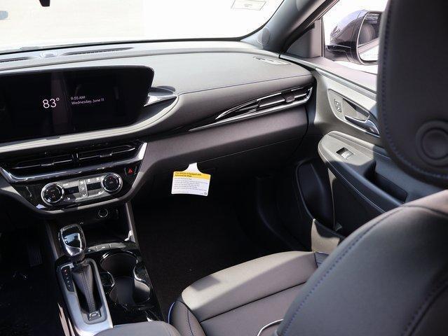 new 2025 Buick Envista car, priced at $28,059