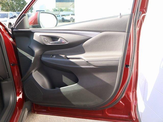 new 2025 Buick Envista car, priced at $24,525