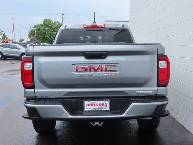 new 2024 GMC Canyon car, priced at $40,833