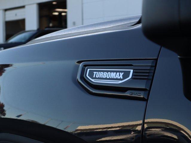 new 2026 GMC Sierra 1500 car, priced at $43,915