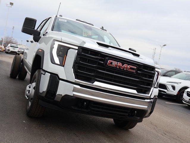 new 2025 GMC Sierra 3500 car, priced at $52,899