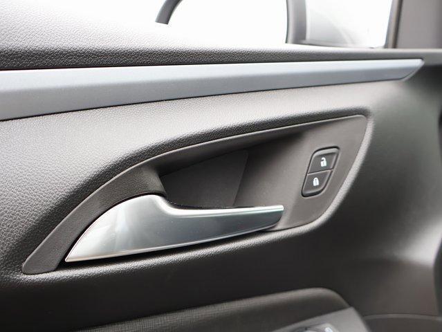 new 2025 Buick Envista car, priced at $26,692