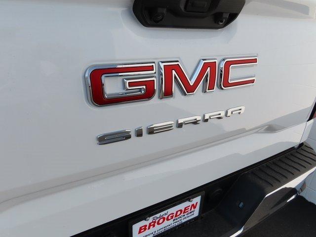 new 2024 GMC Sierra 1500 car, priced at $42,020