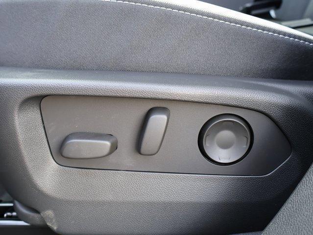 new 2025 Buick Envision car, priced at $40,249
