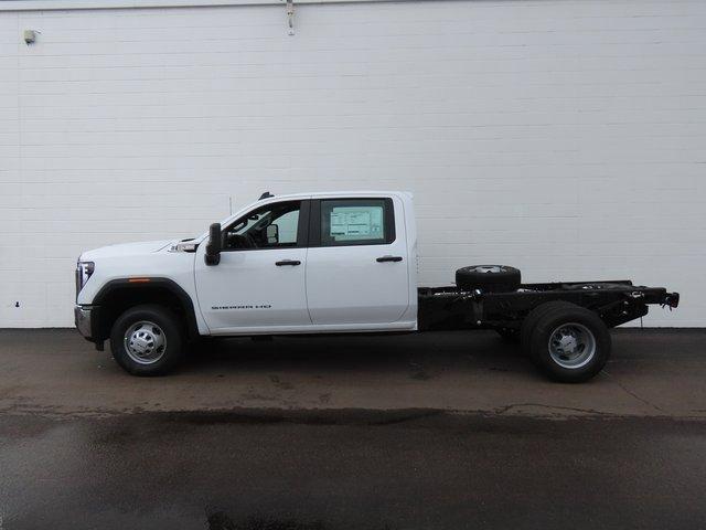 new 2024 GMC Sierra 3500 car, priced at $53,654