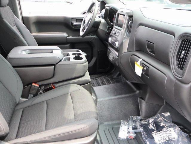 new 2025 GMC Sierra 1500 car, priced at $31,235