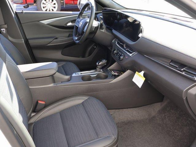 new 2025 Buick Envista car, priced at $26,198