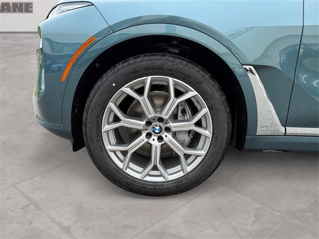 new 2026 BMW X7 car, priced at $95,005