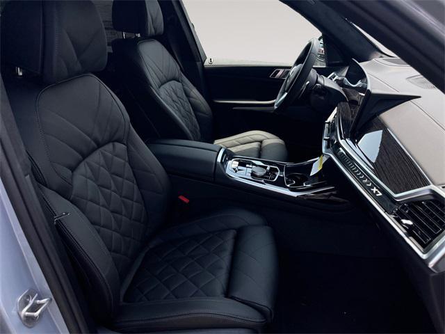 new 2026 BMW X7 car, priced at $96,705